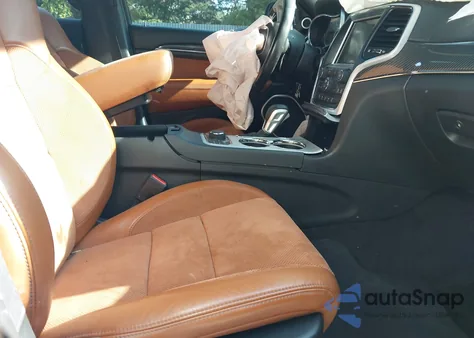 2018 Jeep Grand Cherokee Srt 4X4 from USA, damaged, VIN 1C4RJFDJ6JC369858